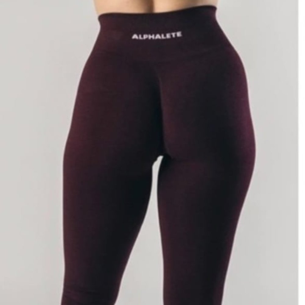 Alphalete Amplify - Black Cherry